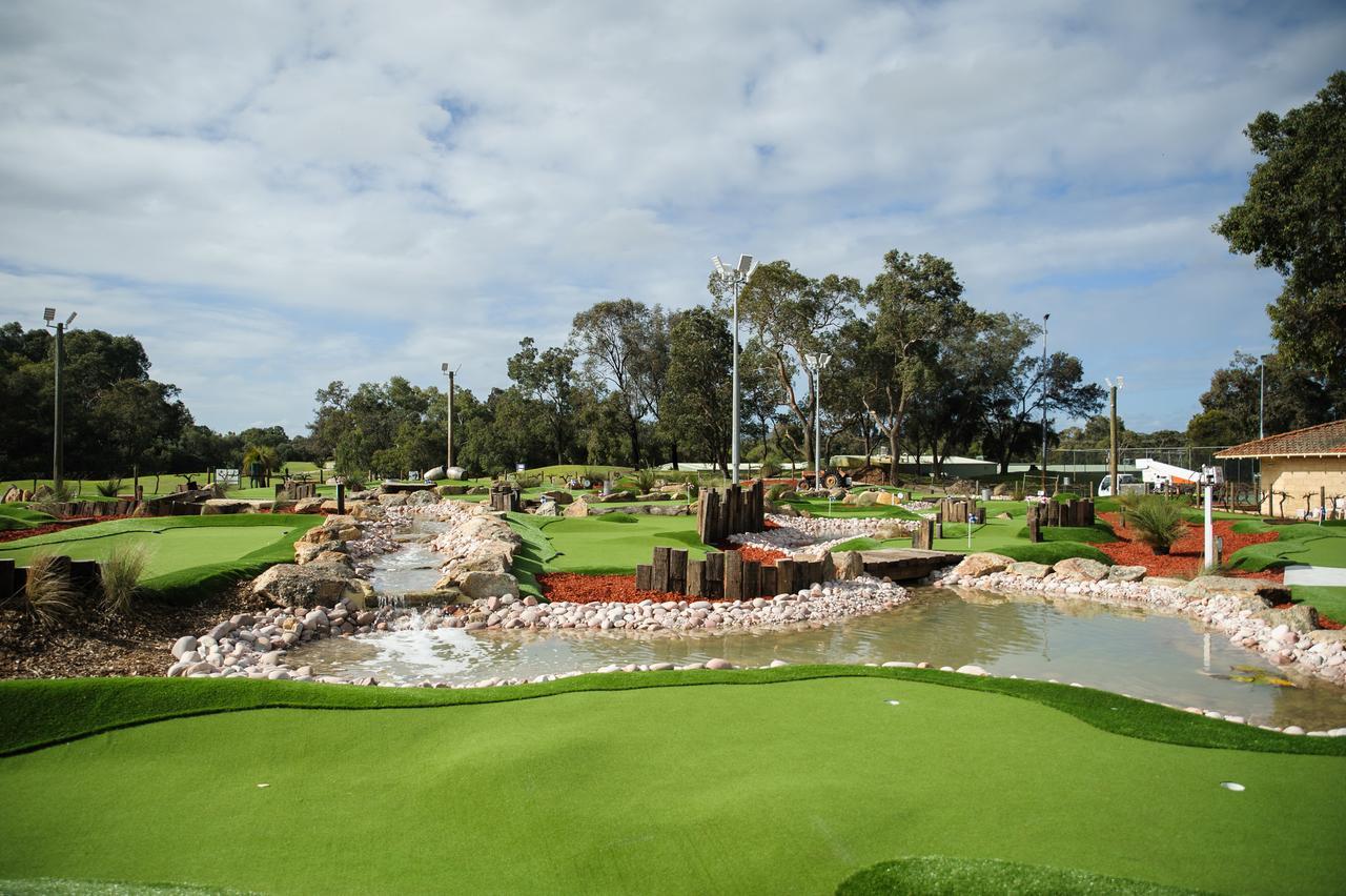 Novotel Vines Resort Swan Valley The Vines Exterior photo